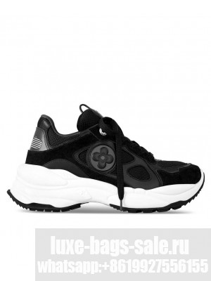 Louis Vuitton Women's Run 55 Sneaker 1AMI02 Black