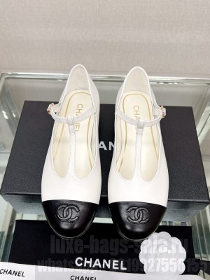 Chanel Women's T- Mary Janes Lambskin White