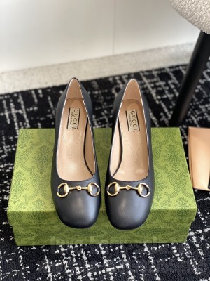 Gucci Women's Low heel Pump with Horsebit Black