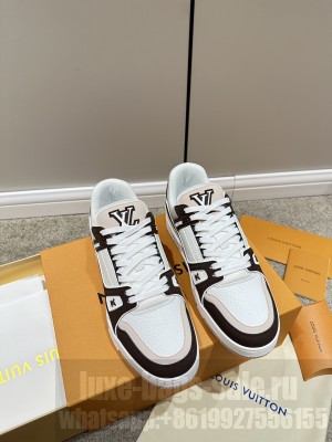 Louis Vuitton Unisex LV Trainer Sneakers 2023 029