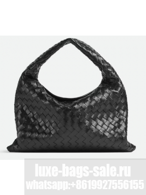 Bottega Veneta Hop Shoulder bag with Intrecciato craftsmanship in calf leather 796262 Black
