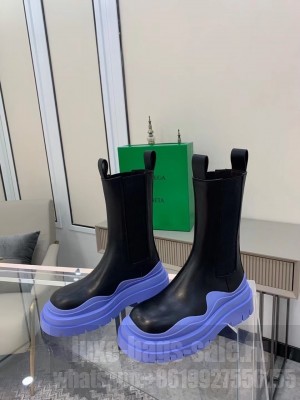 Bottega Veneta Chunky Sole Tire Boots Calfskin Leather Spring/Summer 2021 Collection, Black/Lavender