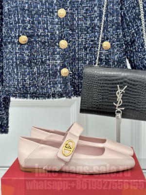 Valentino Garavani VLogo Locker Mary-Jane ballerina in calfskin Light Pink