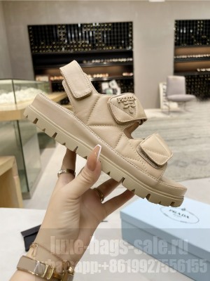 Padded Calfskin 20mm Upper with metal lettering logoleather Beige sandals