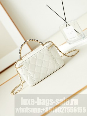 CHANEL MINI CLUTCH WITH CHAIN AP3804 WHITE