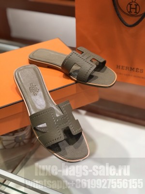 Hermes Oran Flat slippers in epsom leather 015 2021 Collection