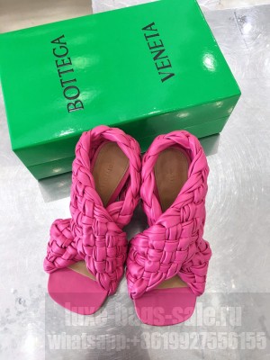 Botteg Veneta Oversized criss-cross straps Squared toe with rounded edges Slide-on Sandals 2020 Fall Pink