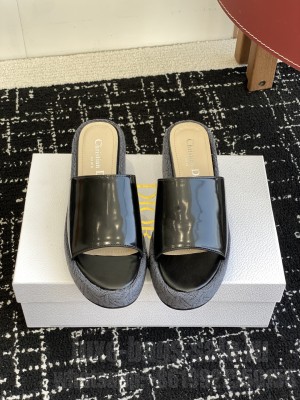 Dior L'Amazone Wedge Slide black shiny Calfskin and Grey Graphic Cannage Raffia