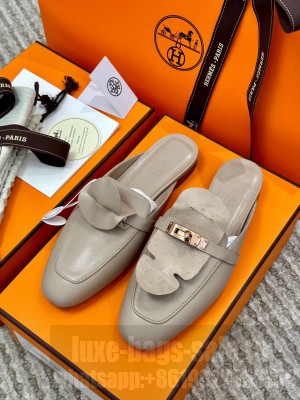 Hermes Women's OZ Mule 02