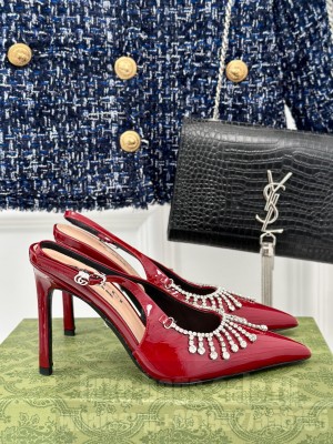 Gucci Women's Burgundy Patent Leather 12cm Rhinestone Chain Pumps 