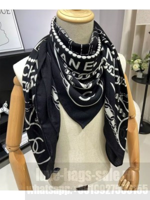 Chanel Women's Scarf Black
