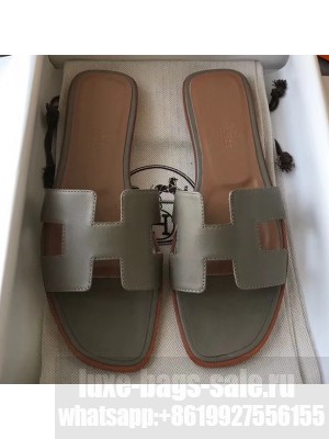 Hermes Oran Flat Slipper Sandals in Swift Box Calfskin Etoupe 04
