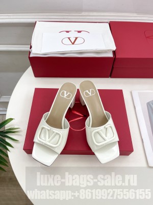 VALENTINO VLOGO SIGNATURE PATENT LEATHER SLIDE SANDAL 60MM 016 2025