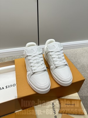 Louis Vuitton Unisex LV Trainer Sneakers 2023 011
