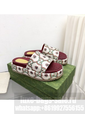 Gucci 100 GG Flower Jacquard Platform Slide Sandals 2022 Collection 07