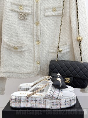 Chanel platfrom cc slipper with bow and pearl white 2025