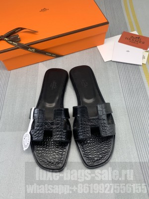 Hermes Oran Crocodile Embossed Leather Flat Slide Sandals 128 2022 Collection
