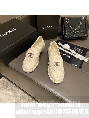 CHANEL CC LOGO AND QUILTING FLAP LOAFERS WHITE Spring/Summer 2021 Collection White