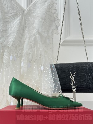 Roger Vivier Flower Strass Buckle 5cm Pumps in Satin green
