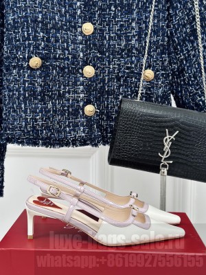 Roger Vivier Viv’ Canard Slingback Pumps in Patent Leather Violet