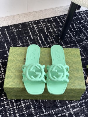 Gucci Women's slide sandal with interlocking G green Rubber 2024