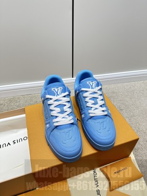 Louis Vuitton Unisex LV Trainer Sneakers 2023 012