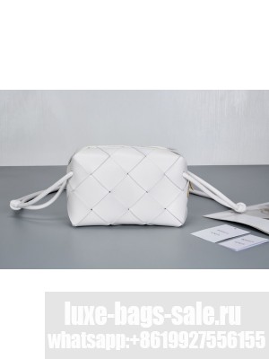 Bottega Veneta Intrecciato Concert Pouch D794258 white