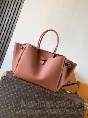 Louis Vuitton Leather M26501 Camel