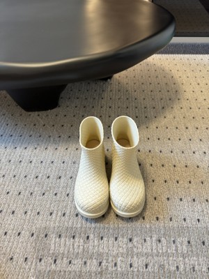 Bottega Veneta Fireman Ankle Boot Cream