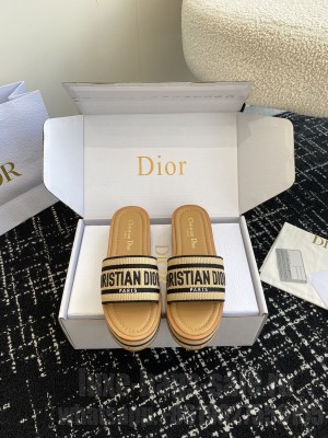 Dior Dioriviera Dway Platform Slide Natural Raffia and Black Embroidered Cotton