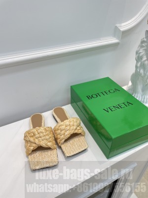 Bottega Venta Flat sandals with twisted Intrecciato raffia strap gold 2021 Collection