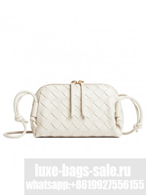 Bottega Veneta Intrecciato 15 Concert Pouch Cream