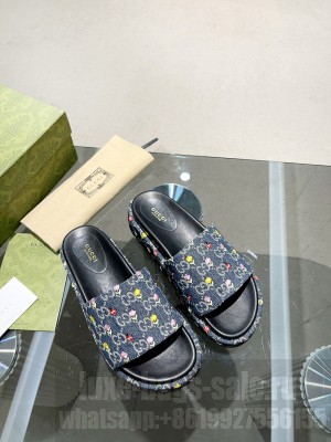 GUCCI Women's Denim Flower platform sandal 2022 Collection