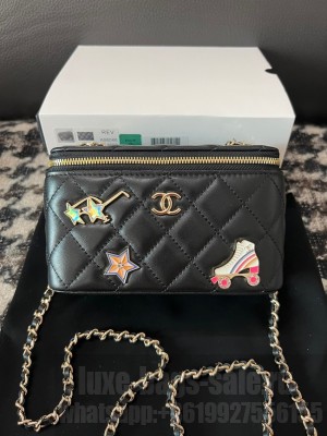 Chanel CLUTCH WITH CHAIN AP3044 black