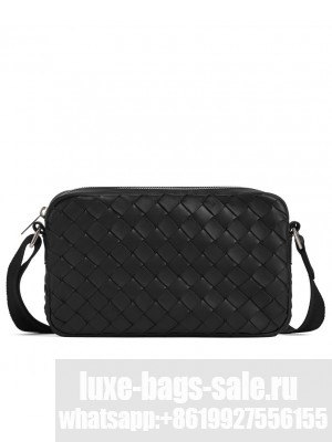 Bottega Veneta Small Classic Intrecciato Camera Bag 710048 Black