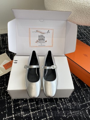 Hermes Jane ballet goatskin flat silver