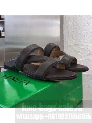 Bottega Veneta Band Calfskin Flat Sandals Black  2021 Collection 09