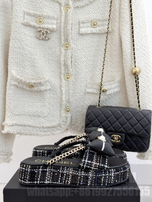 Chanel platfrom cc slipper with bow and pearl black 2025