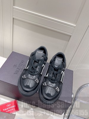 VALENTINO VL7N LOW-TOP SNEAKERS IN CALFSKIN AND MESH FABRIC WITH BANDS SNEAKERS 2022 COLLECITON 017