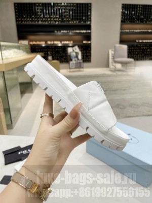 Padded Calfskin Quilted leather White slides