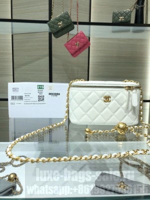 Chanel CLUTCH WITH CHAIN AP2303 WHITE