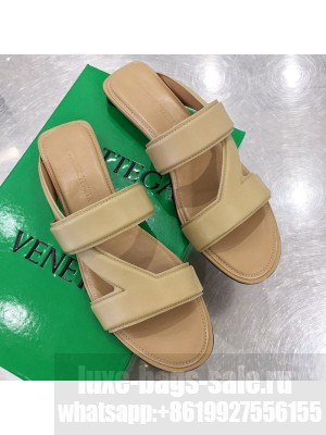 Bottega Veneta Band Calfskin Flat Sandals Beige  2021 Collection 15