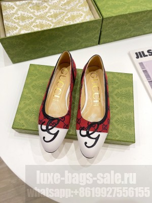 GUCCI 658904 Women's ballet flat with G appliqué 06 2021 Collection