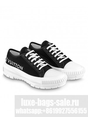 Louis Vuitton Women's LV Squad Trainers 1A9RO1 Black