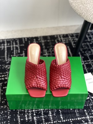 Bottega Veneta Women's 9cm Knot mules red