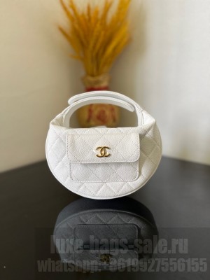Chanel POUCH Lambskin & Gold-Tone Metal AP3467 white