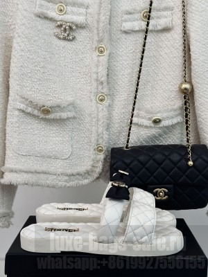 Chanel Chanel Quilted Lambskin & Bow Slide Flat White