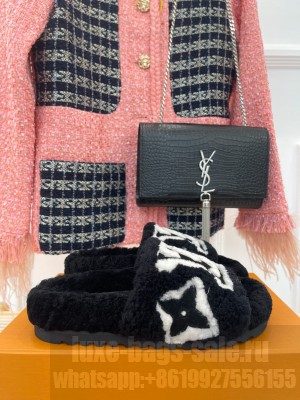 Louis Vuitton Shearling Flat Slide Sandals 2023 09