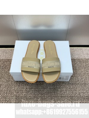 Christian Dior Women's Dway Slide Beige