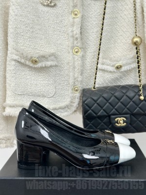 Chanel Women's 6cm Patent Leather Pumps Black